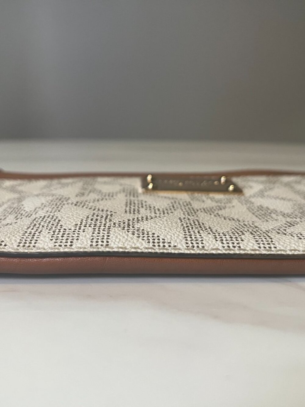 Michael Kors Jet Set Vanilla Brown Wristlet Clutch - Picture 5 of 9